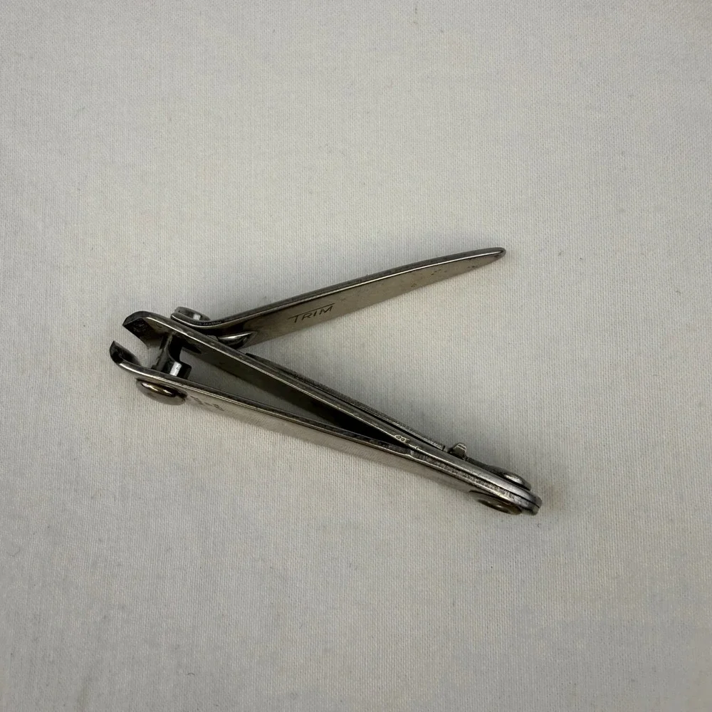 Vintage Trim Nail Clippers W.E. Bassett Co Derby‎ CT Made in USA Stainless Steel